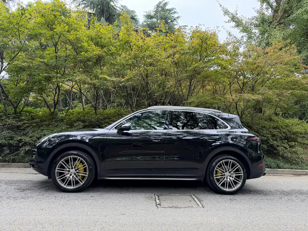 Porsche Cayenne — миниатюра 14
