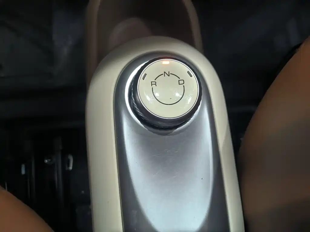 Wuling MINIEV — миниатюра 14