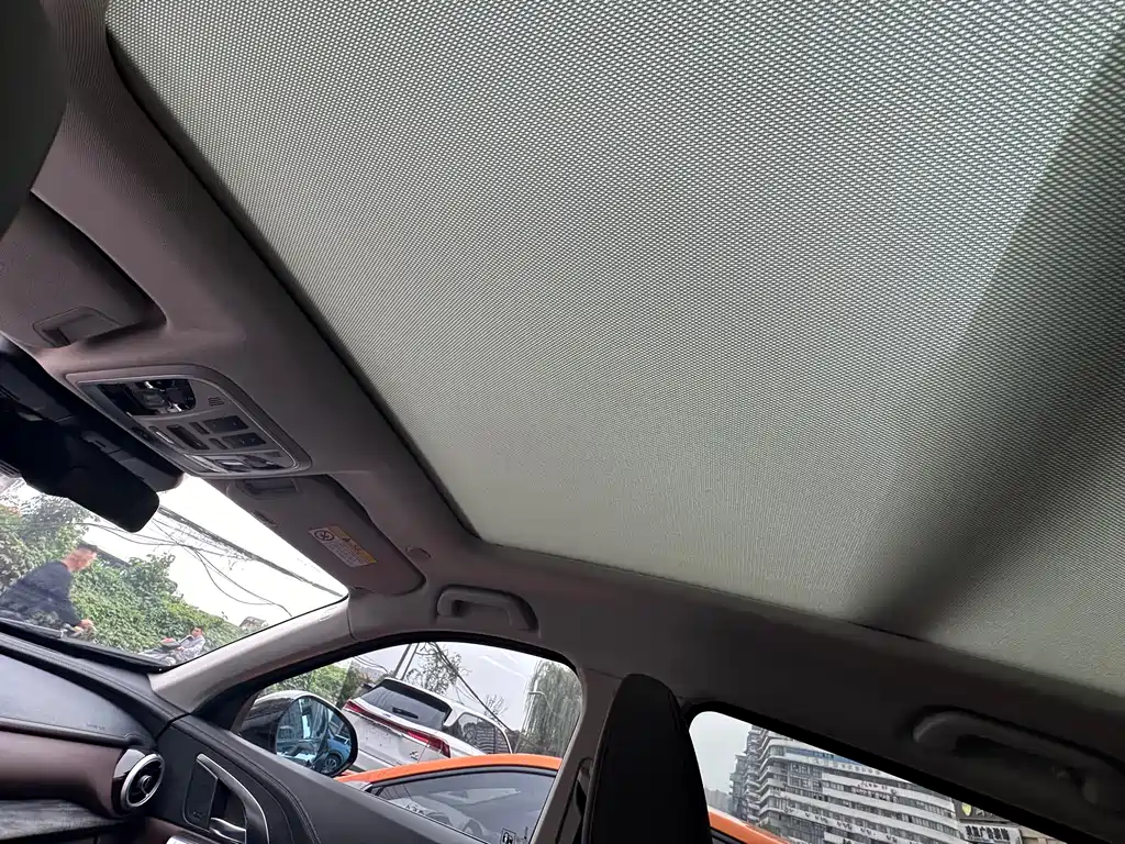 WEI PAI WEI BRAND VV7