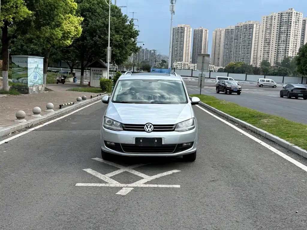 Volkswagen Sharan — миниатюра 2
