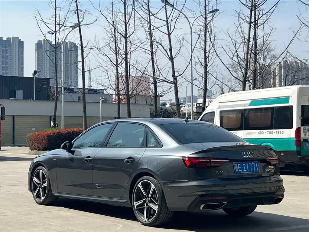 AUDI A4L