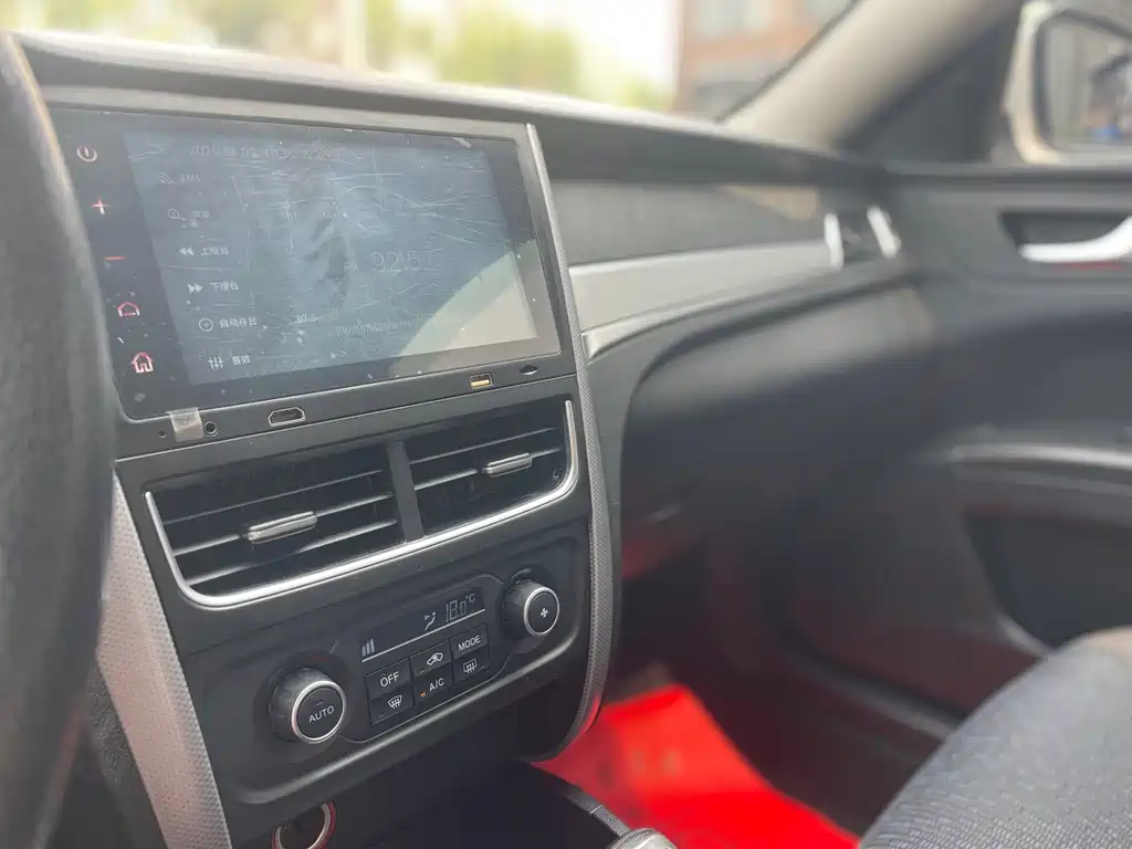 Bestune B30EV — миниатюра 20