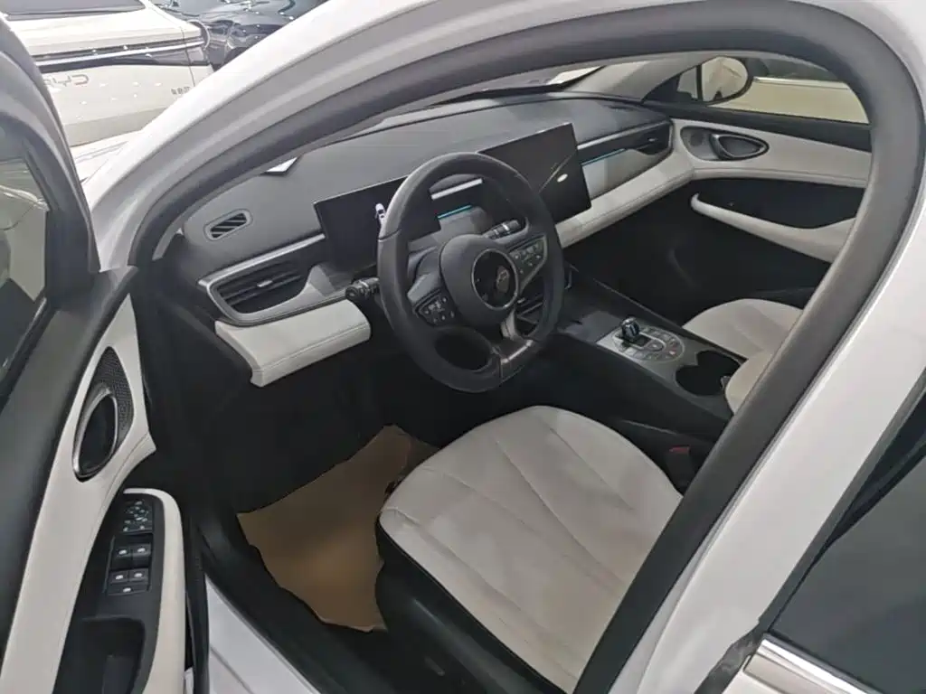 BYD Seal 05 DM-i — миниатюра 16