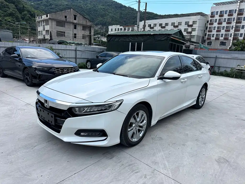 Honda Accord 2018 260TURBO Luxury VI
