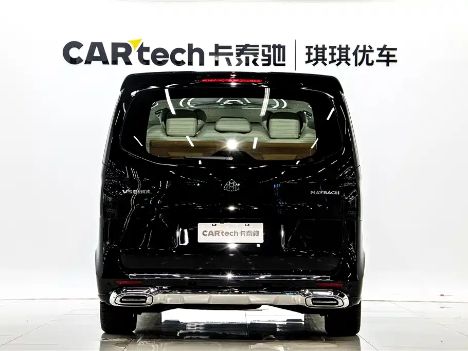 Mercedes-Benz Vito 2023 2.0T Elite 7 мест