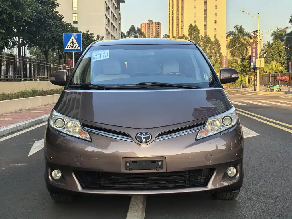 TOYOTA PREVIA