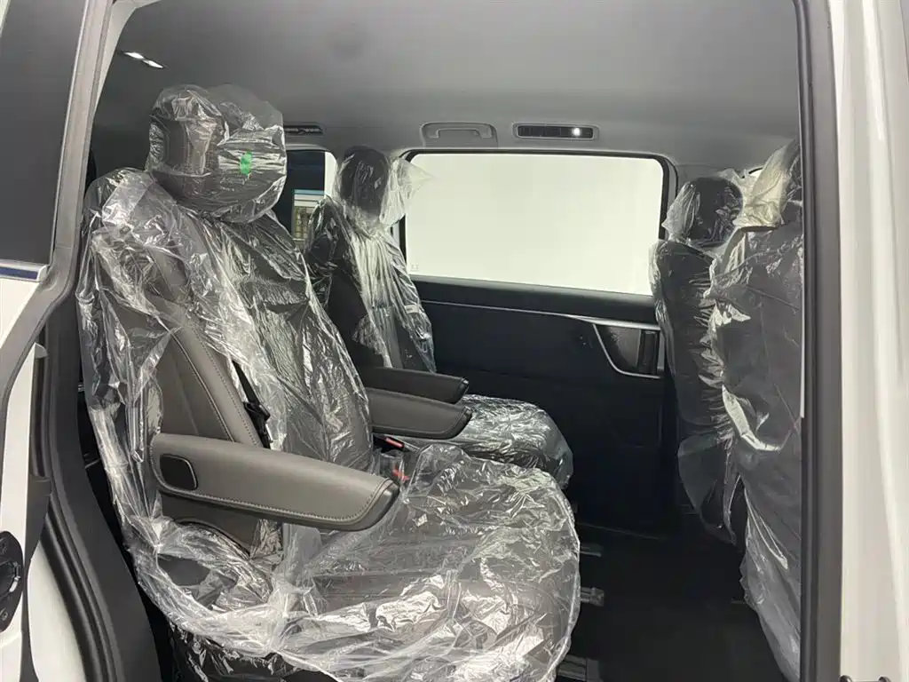 SAIC MAXUS EVERYONE 7