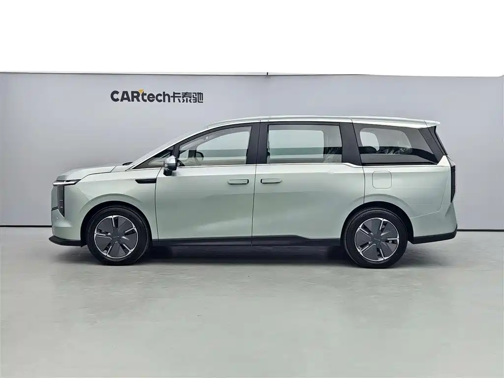 SAIC MAXUS EVERYONE 7