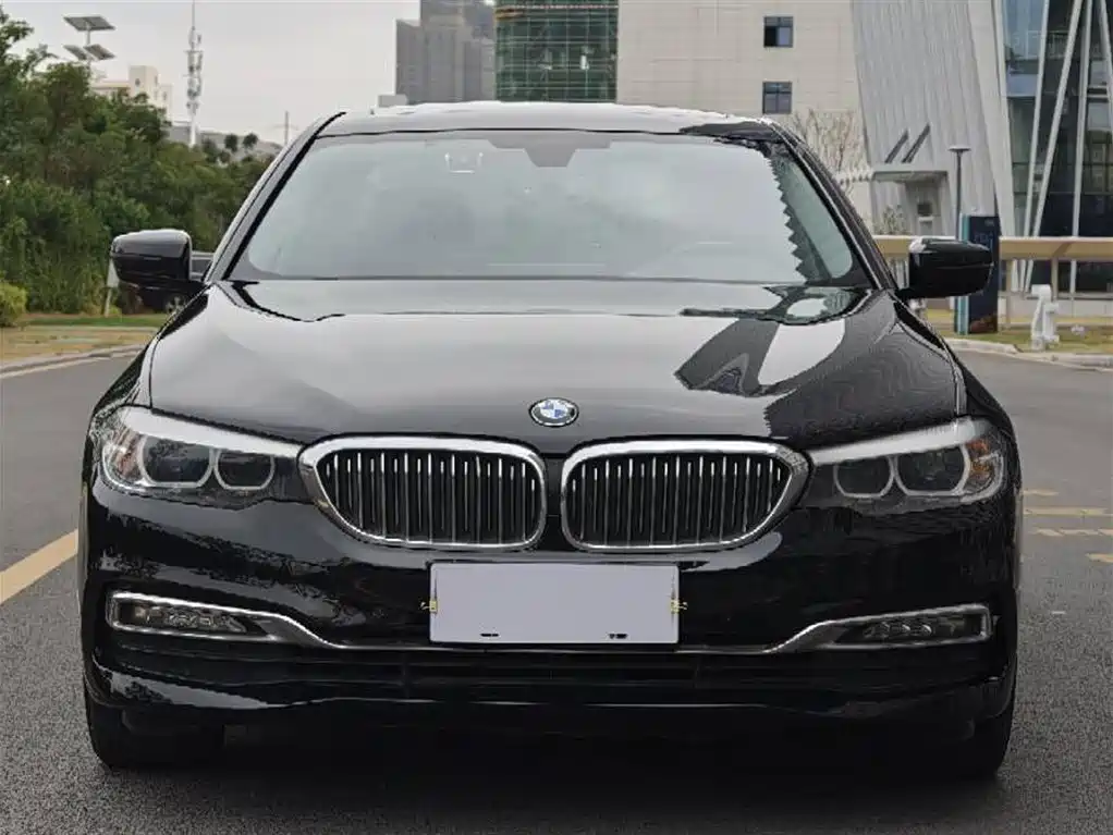 BMW 5 SERIES