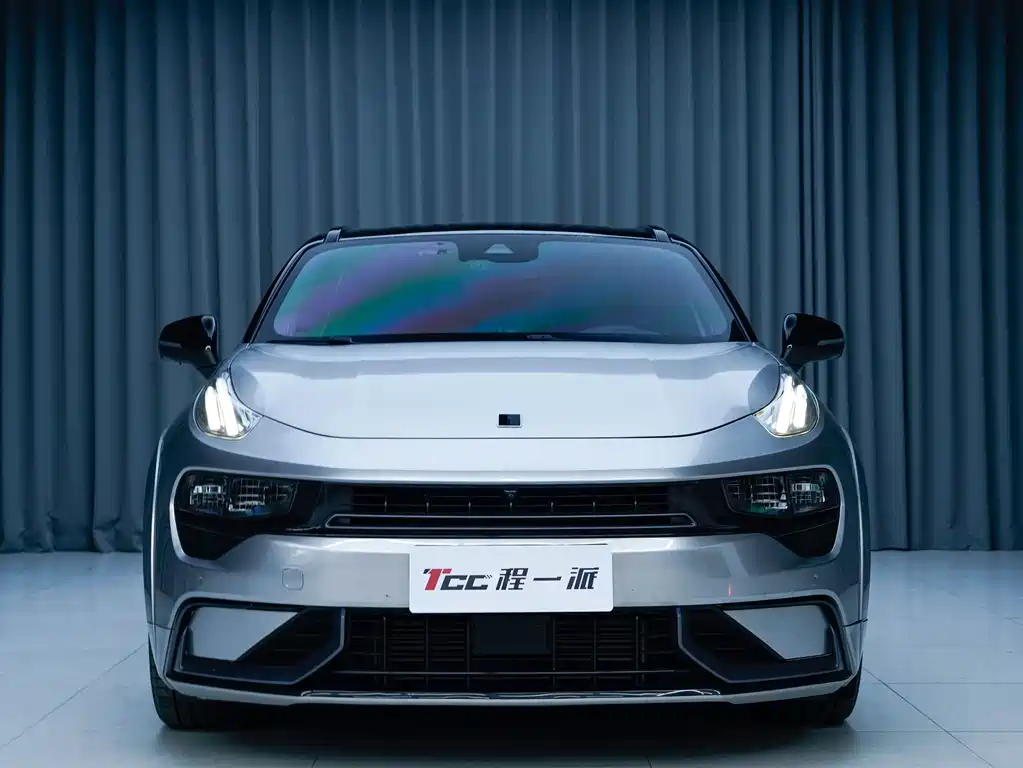 LYNK & CO. 02 HATCHBACK
