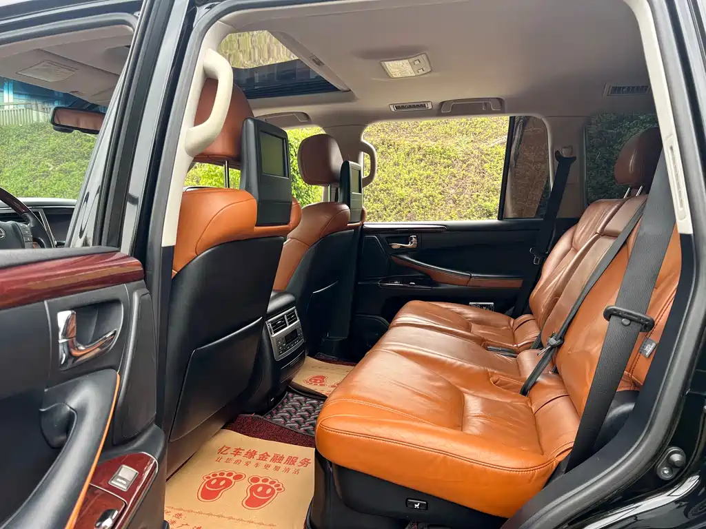 Lexus LX 2013 570