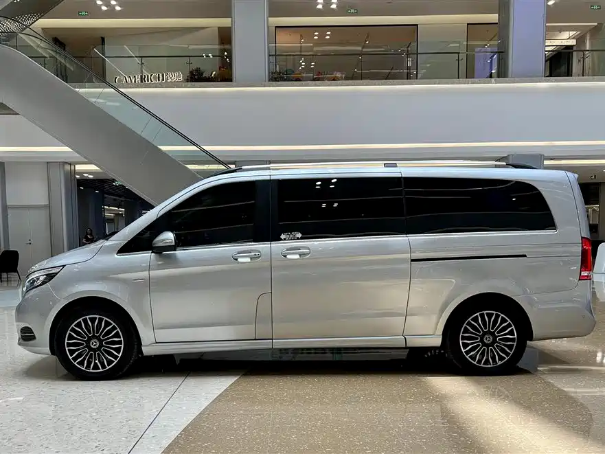 Mercedes-Benz V-Class V 2018 V 260 L Luxury Long Wheelbase V