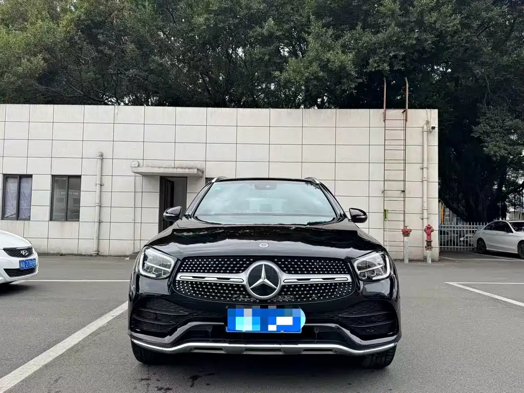MERCEDES-BENZ GLC