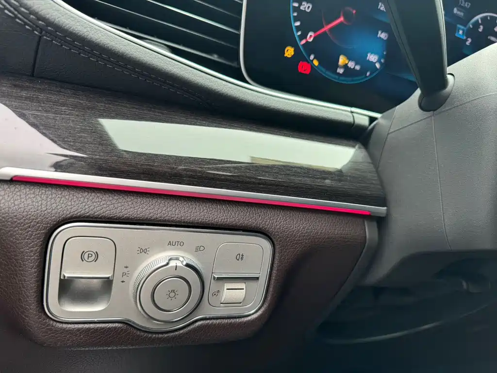 Mercedes-Benz GLE (Import) — миниатюра 18
