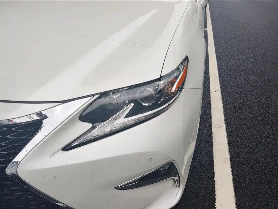 Lexus ES 2016 200 Midnight