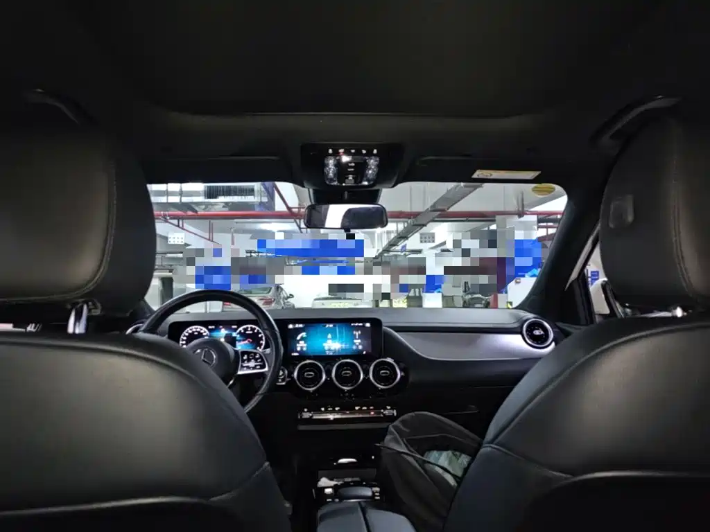 Mercedes-Benz GLA — миниатюра 23