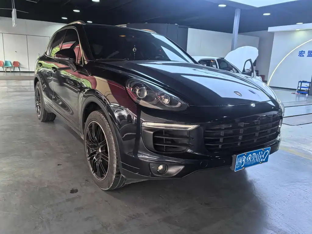 Porsche Cayenne — миниатюра 3