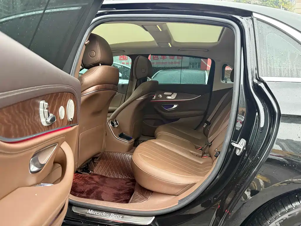 MERCEDES-BENZ E CLASS