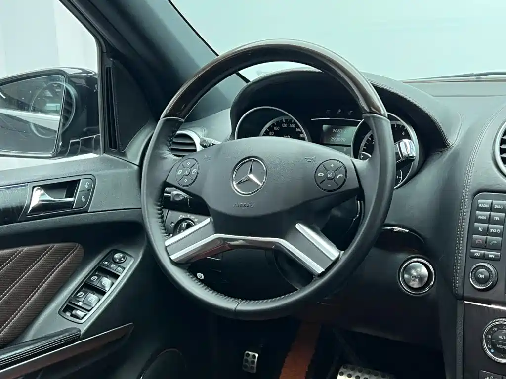 Mercedes-Benz GL-Class — миниатюра 20
