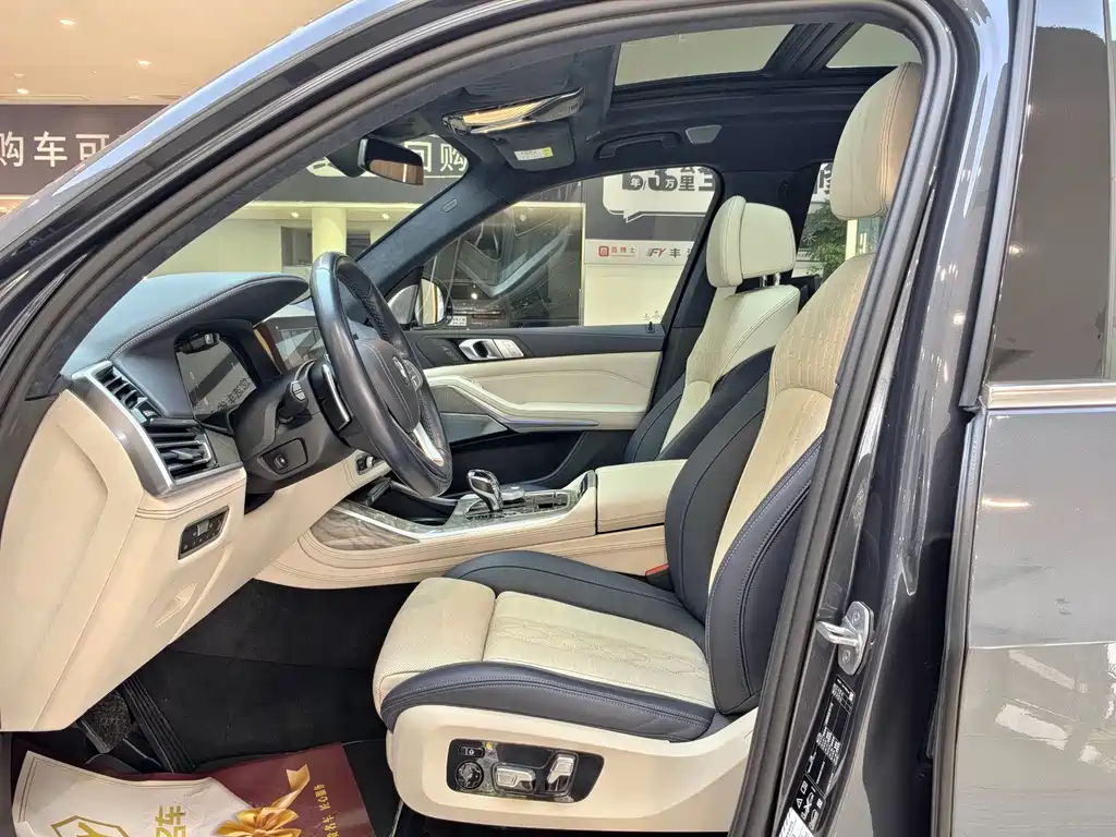BMW X7 — миниатюра 6