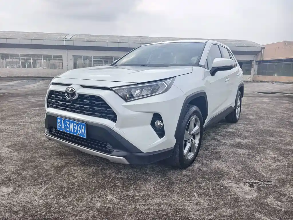 Toyota RAV4 — миниатюра 4