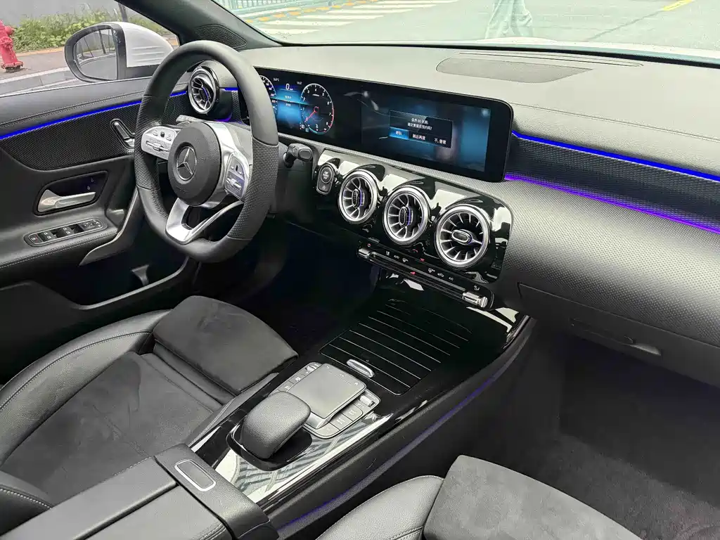 Mercedes-Benz A-Class — миниатюра 11