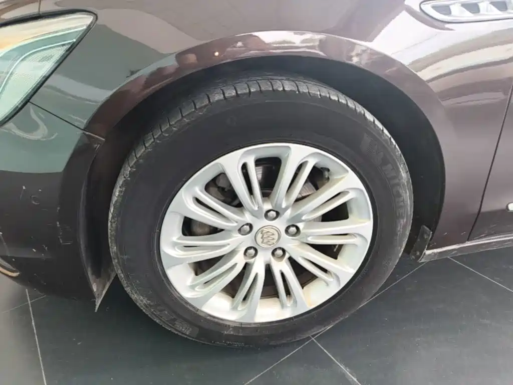Buick LaCrosse — миниатюра 25