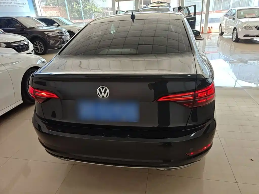 Volkswagen Sagitar — миниатюра 6