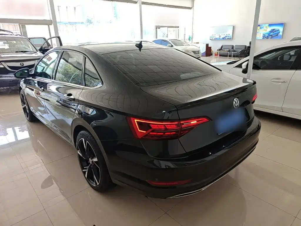 Volkswagen Sagitar — миниатюра 5