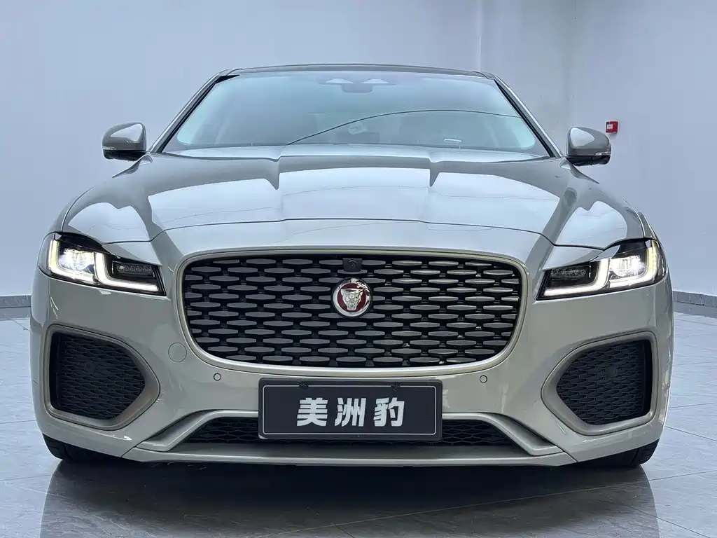 Jaguar XFL — миниатюра 2