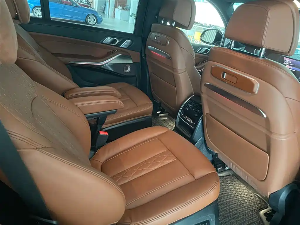BMW X7 — миниатюра 7