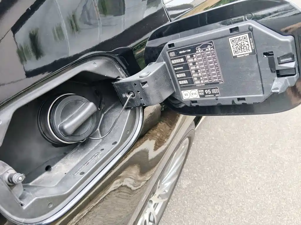 Mercedes-Benz S-Class — миниатюра 15