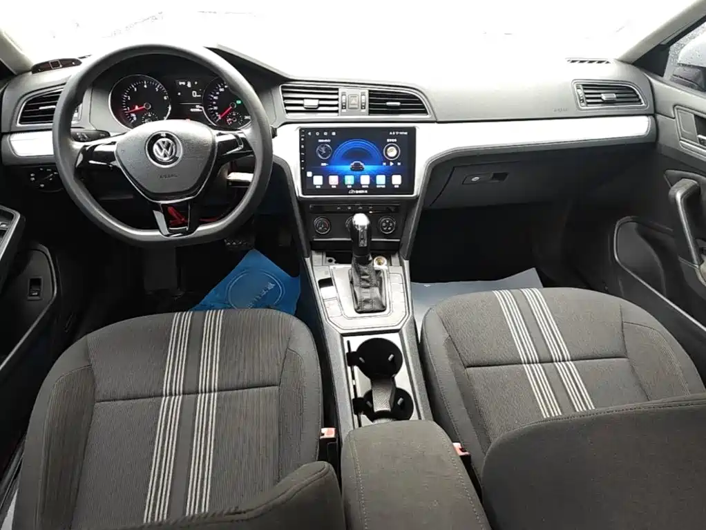 Volkswagen Lamando — миниатюра 10