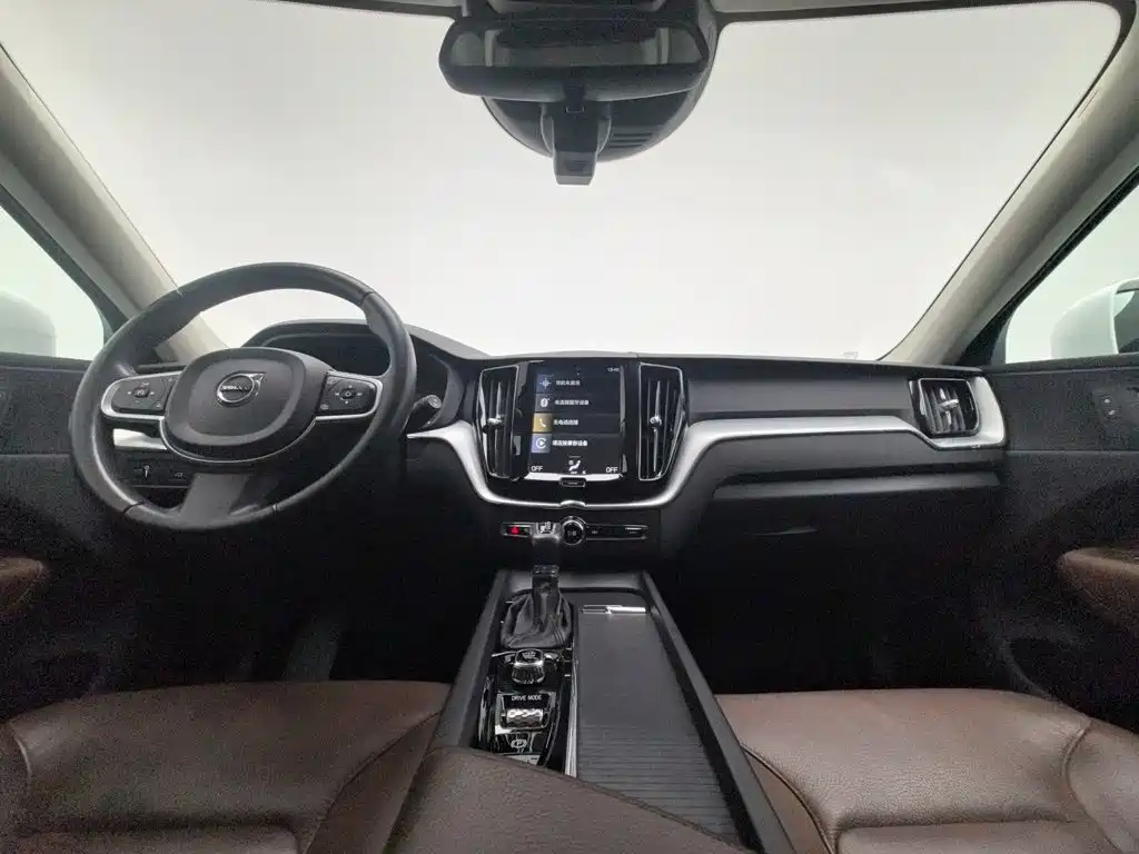 Volvo XC60 — миниатюра 5