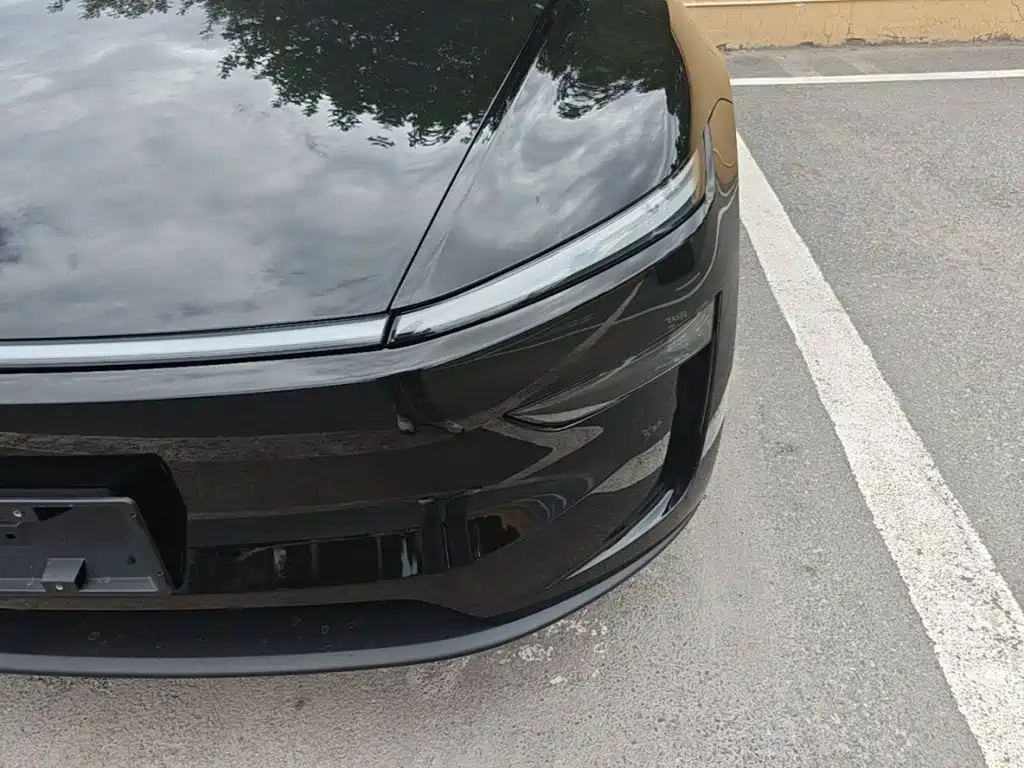 Tesla Model Y — миниатюра 24