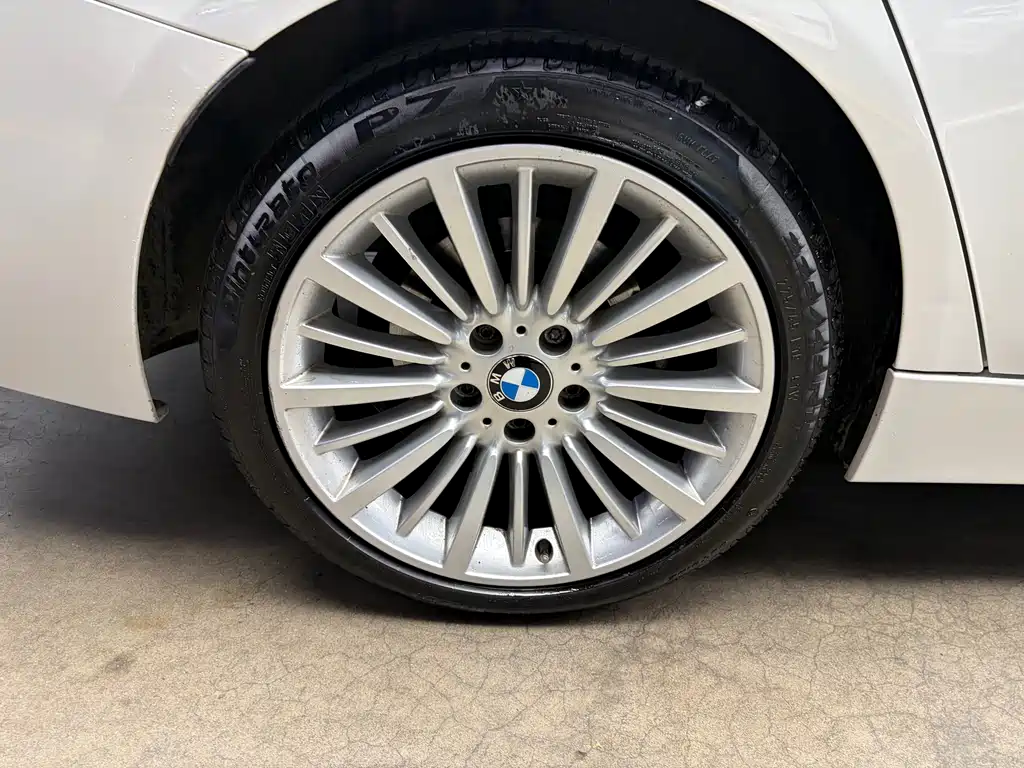 BMW 3 Series — миниатюра 17
