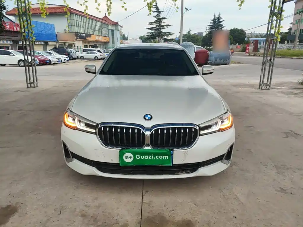BMW 5 Series — миниатюра 3