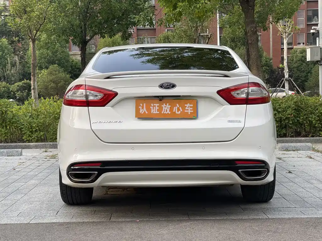 Ford Mondeo — миниатюра 8