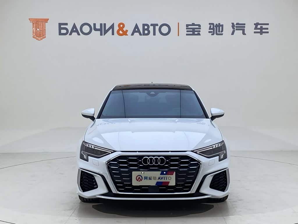 Audi A3 1.4 л 2022 г. Белый, пробег 20700 км