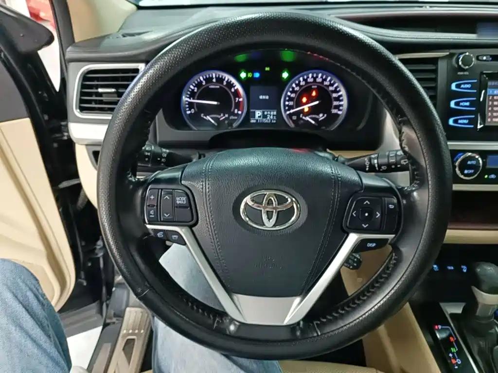 Toyota Highlander — миниатюра 11