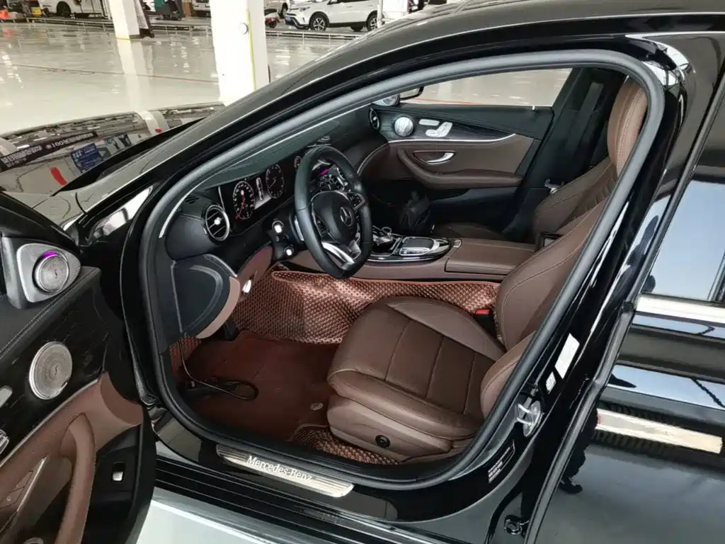 Mercedes-Benz E-Class — миниатюра 15