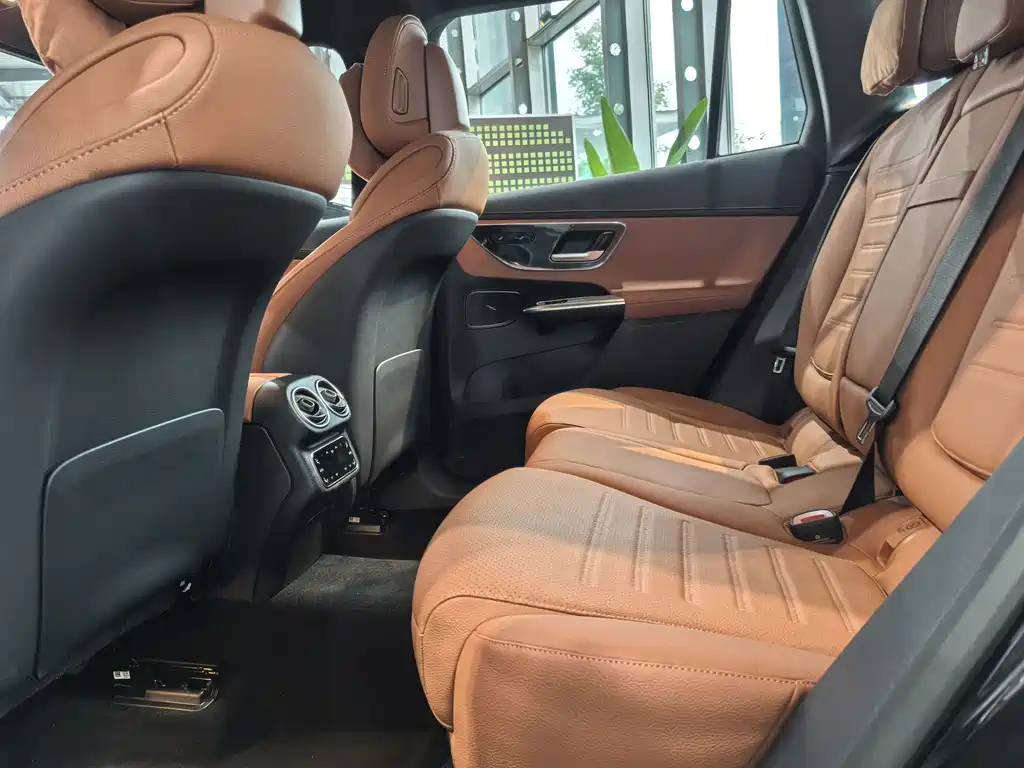 Mercedes-Benz GLC — миниатюра 9