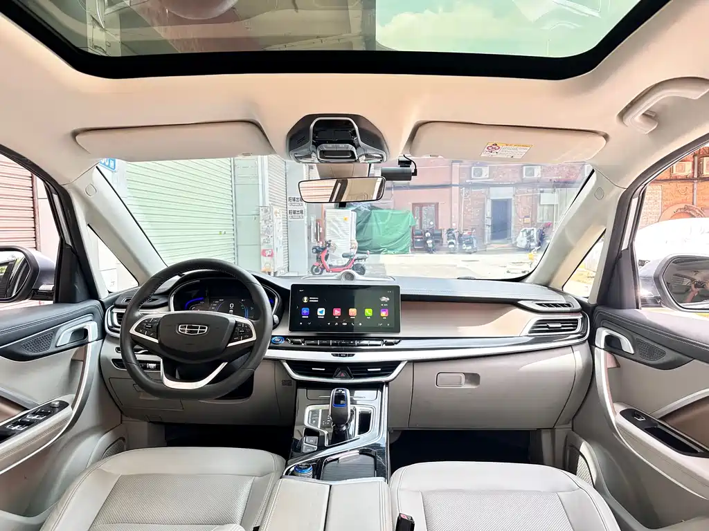 Geely Jia Ji New Energy — миниатюра 13