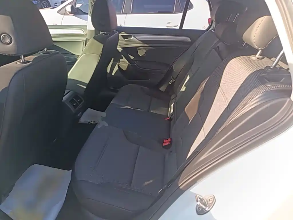 Volkswagen Golf — миниатюра 17