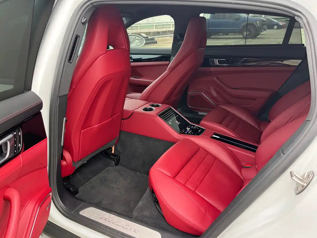 Porsche Panamera — миниатюра 6
