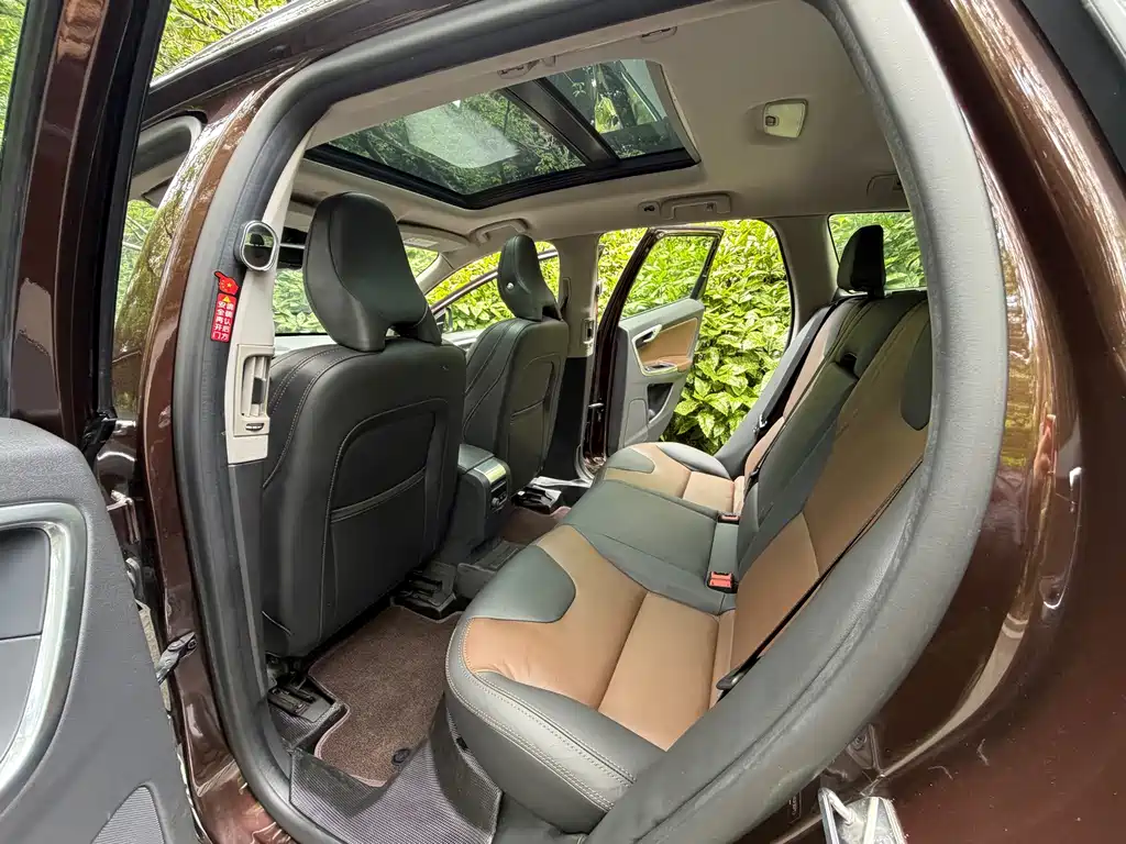 Volvo XC60 — миниатюра 9