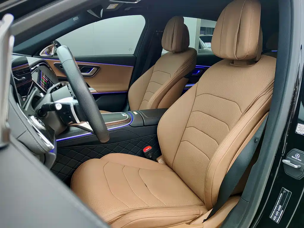 Mercedes-Benz E-Class — миниатюра 11
