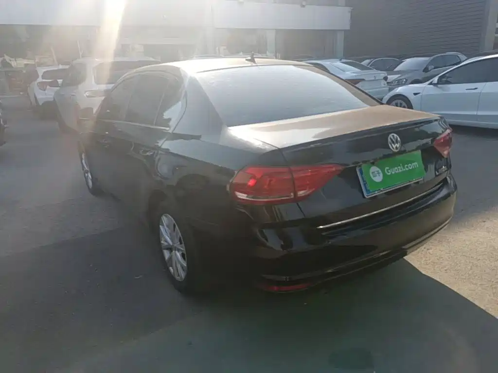 Volkswagen Lavida — миниатюра 5