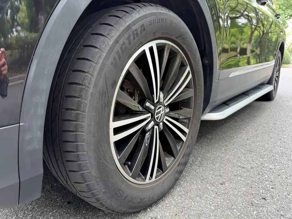 Volkswagen Tiguan L — миниатюра 13