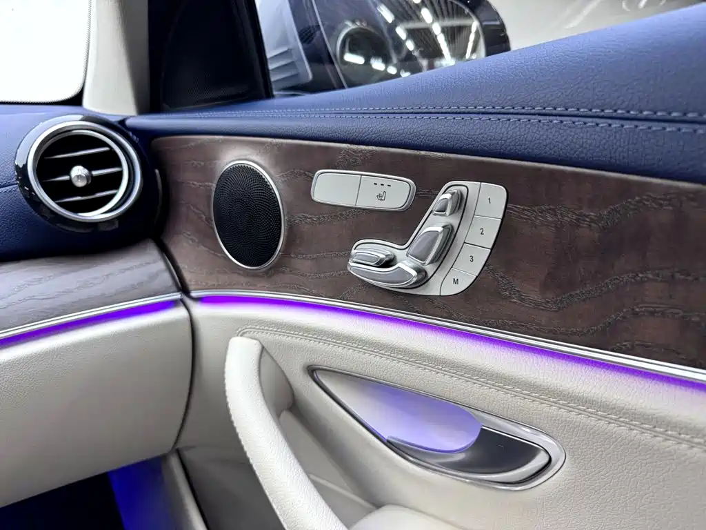 Mercedes-Benz E-Class — миниатюра 16